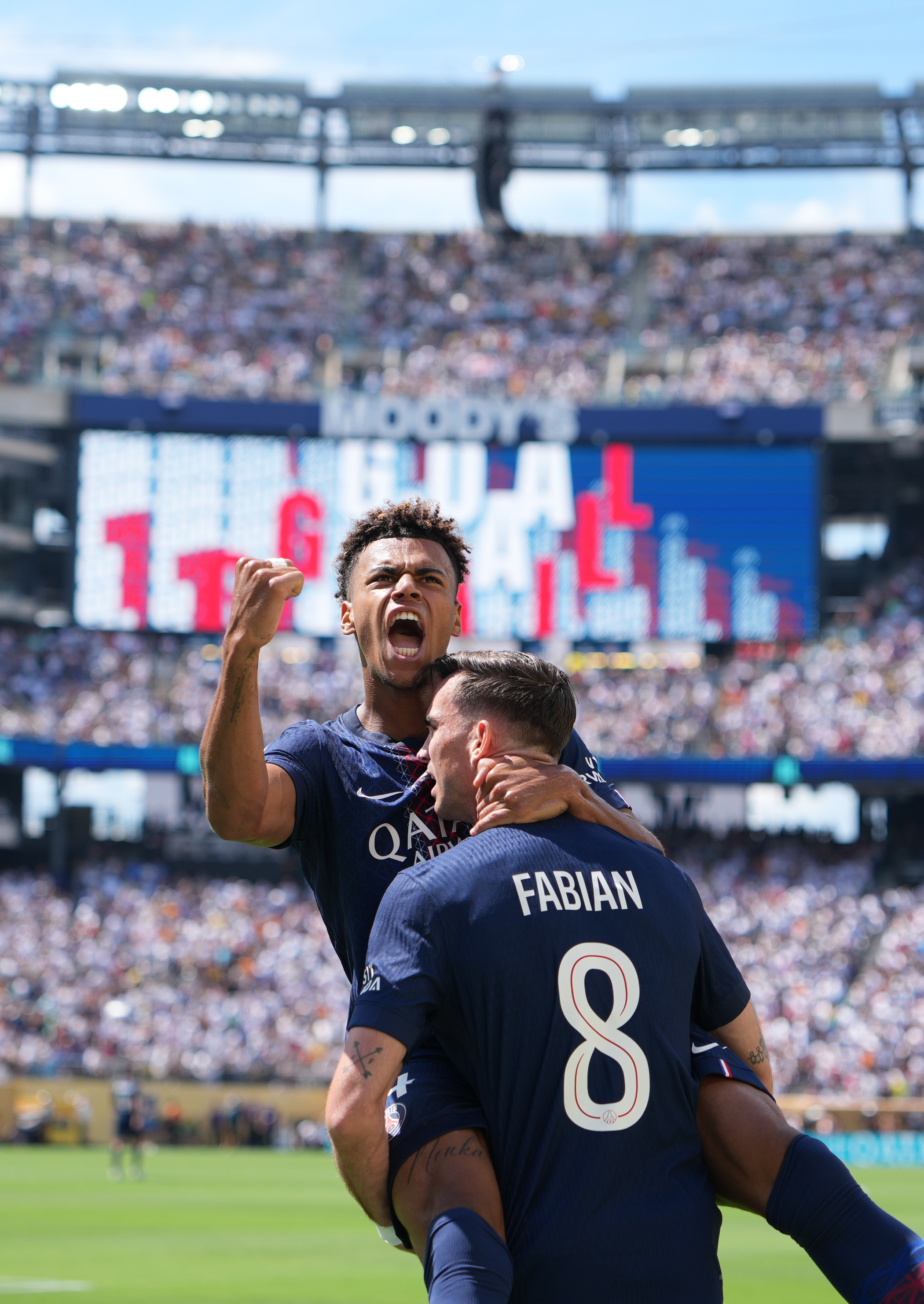 关于巴黎圣日耳曼训练开放日，加时末段手感冰凉引欢呼，中超在即，纪律约束更严格的信息-ayx sports